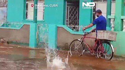 L'Uragano Rafael colpisce Cuba causando inondazioni e distruzione