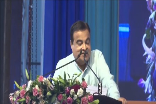 CG Video: नितिन गडकरी ने छत्तीसगढ़ को दी 20 हजार करोड़ की सौगात, देखें वीडियो...
