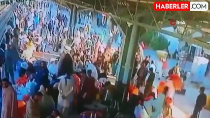 Pakistan'da tren istasyonuna bombalı saldırı: 24 ölü, 44 yaralı