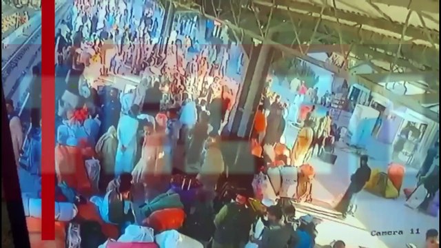 Pakistan'da tren istasyonunda bombalı saldırı: 24 ölü, 44 yaralı