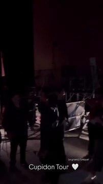 Slimane une pensée toute particulière pour toi, ta gentillesse, ton soutien, cette chanson magnifique et ce clip que tu as offert de partager avec moi peut-on lireAyem Nour, Instagram