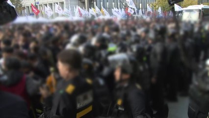 경찰, '정권 퇴진 총궐기' 참가자 10명 체포 / YTN