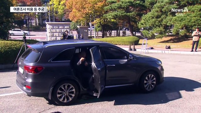 명태균 이틀째 검찰 출석…여론조사 비용 등 조사