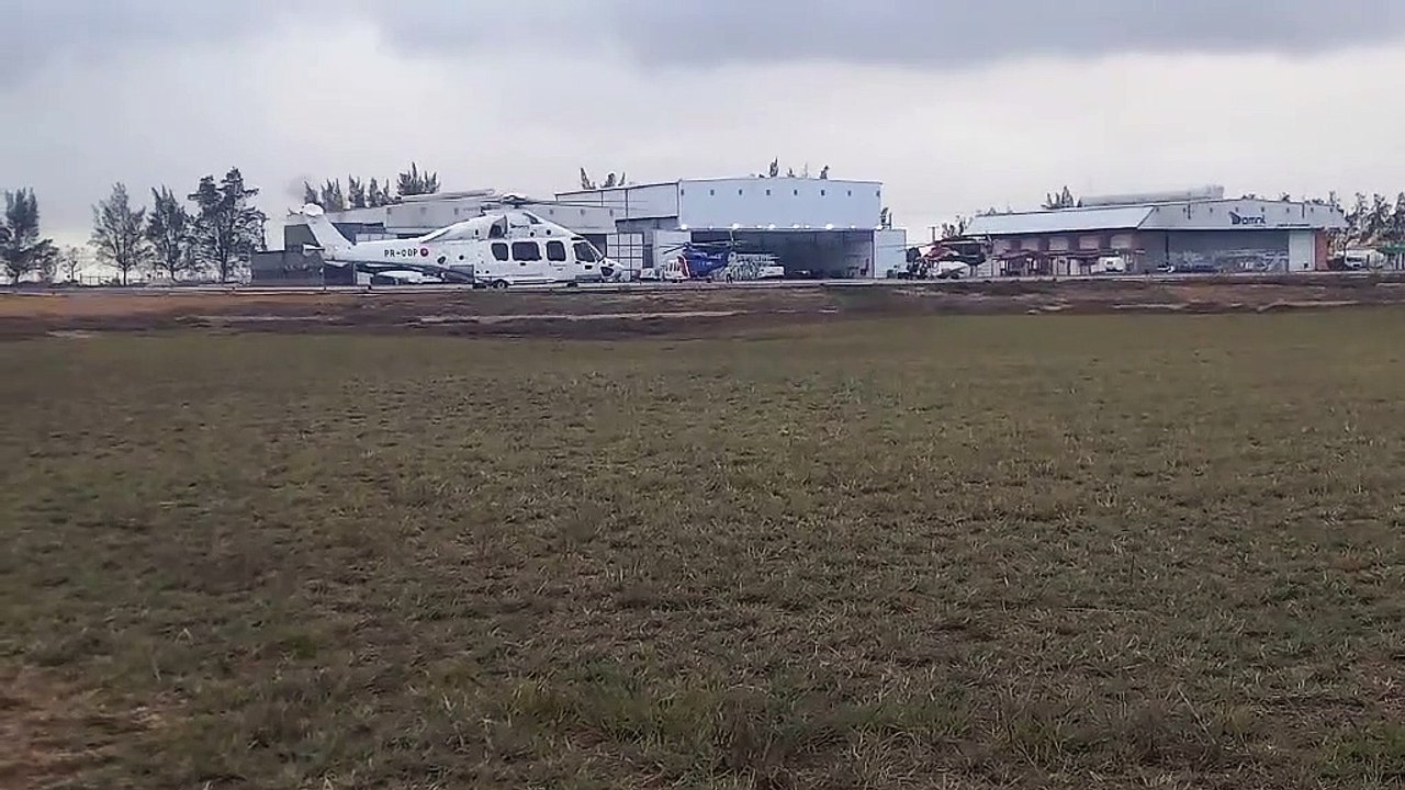 Helicóptero EC175 decolando