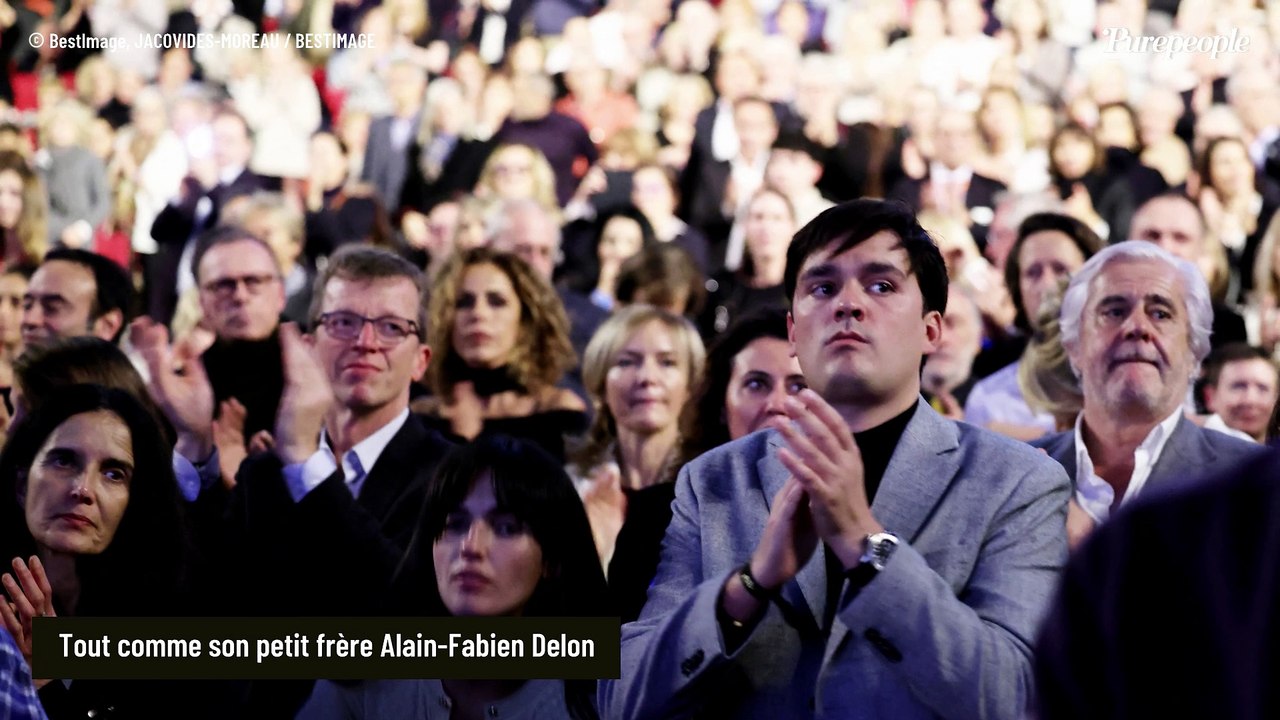 Anthony Delon entouré de ses ravissantes filles Liv et Loup : grande soirée en famille pour célébrer son père Alain Delon