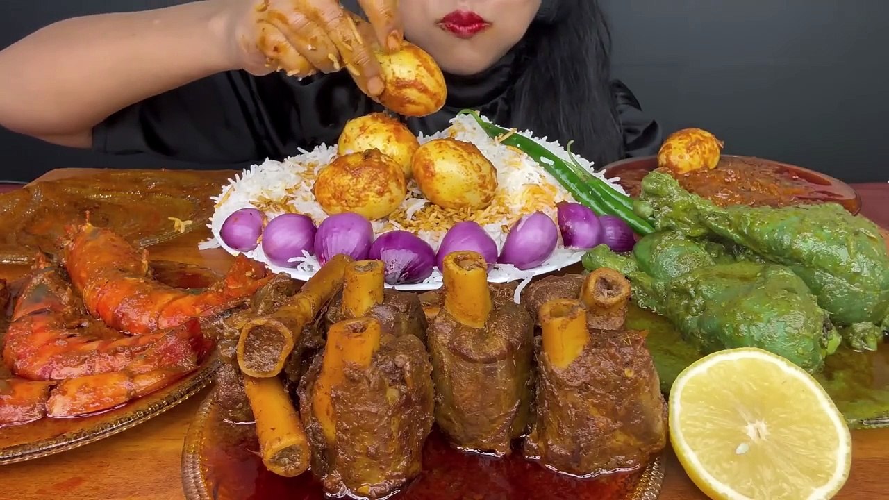 ASMR EATING SPICY MUTTON CURRY,LIVER CURRY,HARIYALI CHICKEN CURRY,EGG CURRY,PRAWNS CURRY