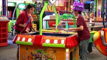 Chuck E. Cheese's University   Rockstar Birthday Training 2013 ( 1440p 24fps )