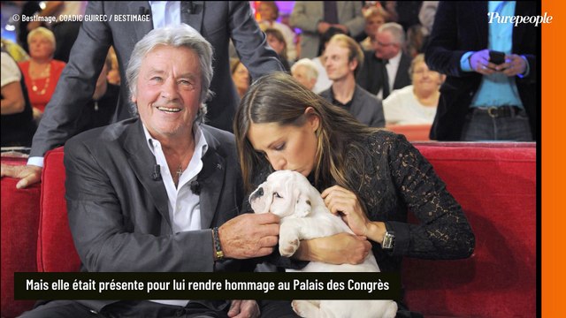 Mathilde Seigner face à un regret concernant son ancien beau-père Alain Delon : Je n'ai pas pu...