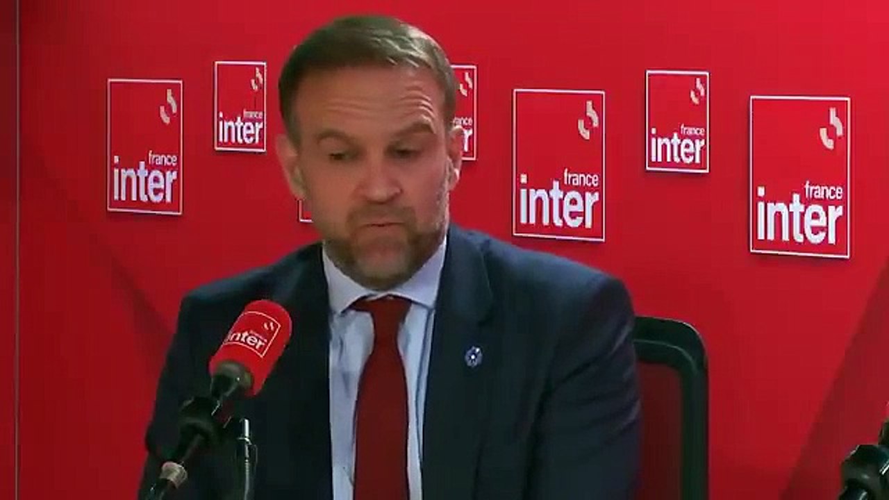 Le ministre de l'Industrie Marc Ferracci  annonce que "des milliers d'emplois vont disparaître dans les prochains mois en France avec des annonces de fermeture de sites"