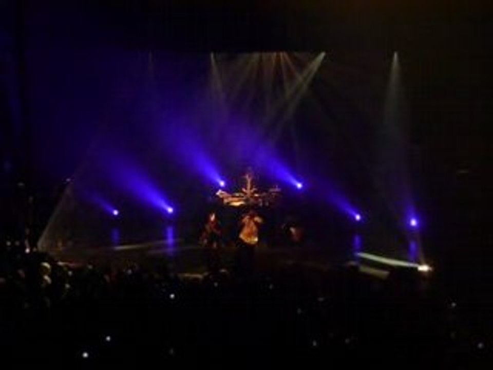 Busta Rhymes LIVE Gimme Some Mo'