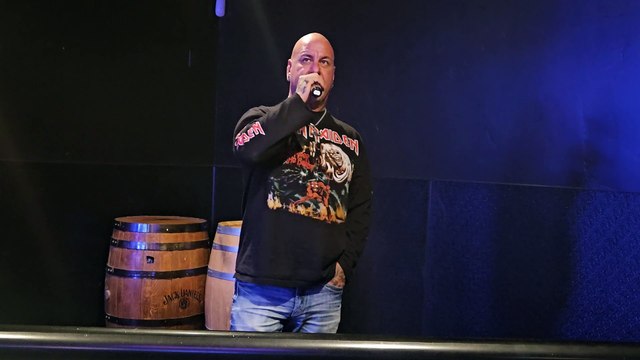 KISS - SURE KNOW SOMETHING (PERFORMED LIVE AT THE WESTERNER)