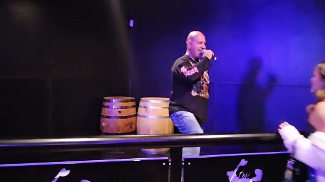 AC/DC - ROCK AND ROLL AINT NOISE POLLUTION (PERFORMED LIVE AT THE WESTERNER)