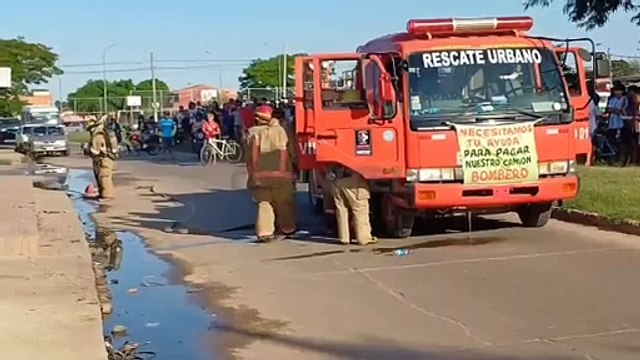 ​Video: Se registra un incendio en un local de venta de hamburguesas en la zona sur de Santa Cruz de la Sierra