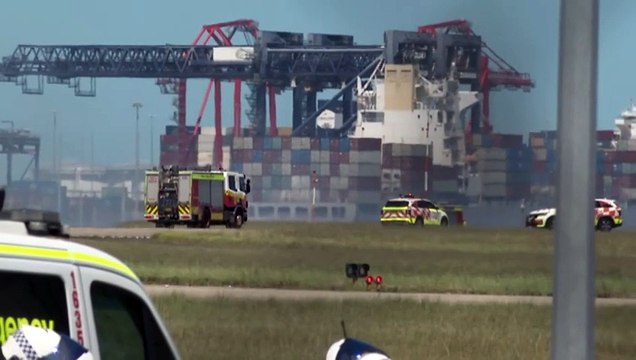 Qantas jet to resume service after emergency landing at Sydney Airport prompts safety probe