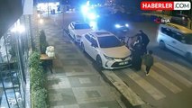 Bursa'da Scooter Sürücüsü Otomobil Kapısına Çarptı, Yaralandı