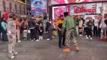 Times Square New York Mein Larai Ho Gai 😭😱 _ Insane Fun in Times Square_ USA 😍🇺🇸(720P_HD)