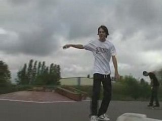 Romain nosewheel nollie flip