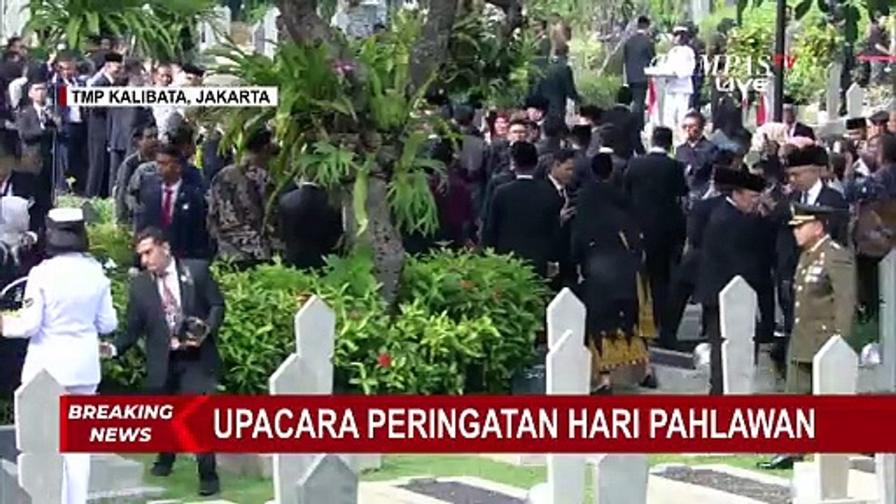 Hari Pahlawan, Wapres Gibran Tabur Bunga Di Makam B.J. Habibie Hingga ...