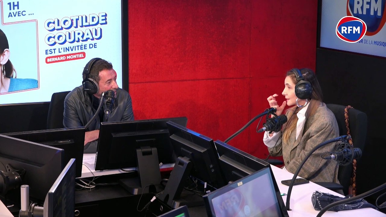 Invitée face à Bernard Montiel dans l'émission Une heure avec sur RFM, Clotilde Courau a évoqué son expérience au théâtre dans la pièce Le chanteur de MexicoClotilde Courau, RFM