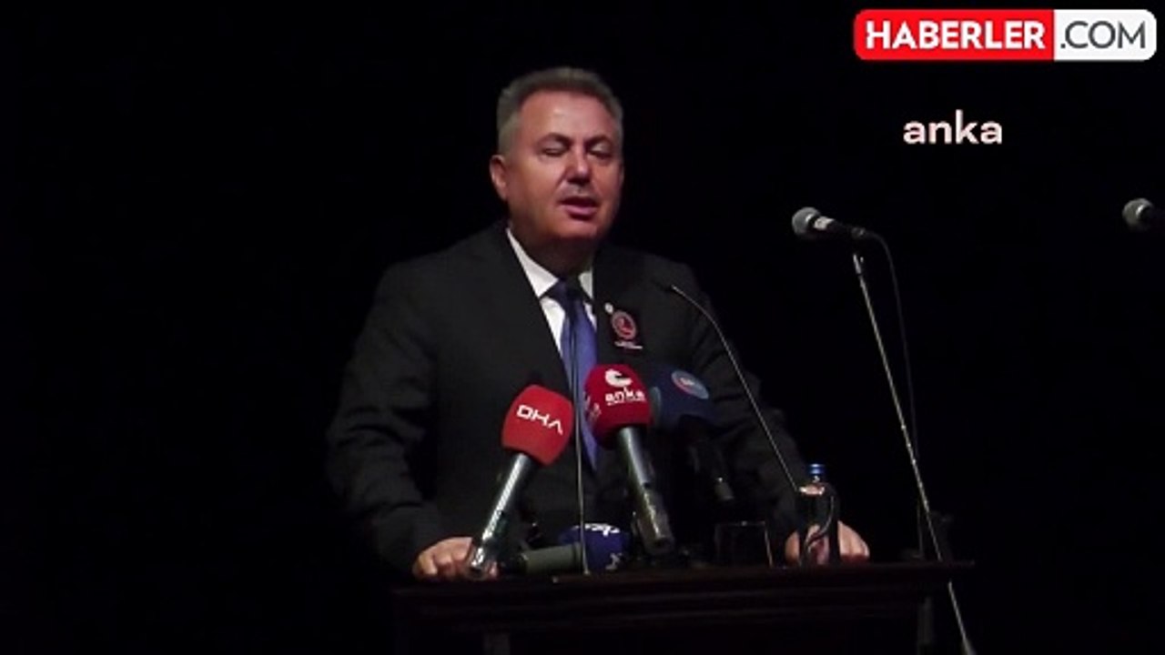 İzmir'de Atatürk'ü Anma Töreni...İzmir Valisi Elban: Gösterdiği Hedefe Ulaşmak ve Aşmak İçin Çaba Göstermek Zorundayız