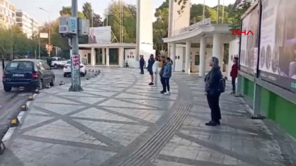 İzmir’de 09.05’te Ata’ya saygı duruşu