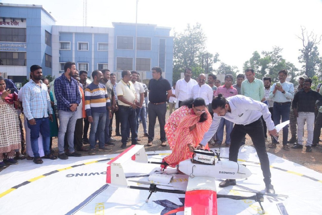 CG News: ड्रोन की मदद से जिले के दूरस्थ अंचल तक...