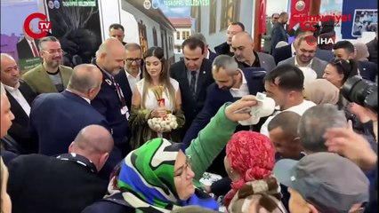 Eski Bakan Soylu, İstanbul’da vatandaşlara Taşköprü sarımsağı dağıttı