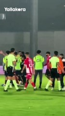 مشاهد مؤسفة بعد نهاية مباراة الوداد واتحاد طنجة في الدوري المغربي 🇲🇦❌