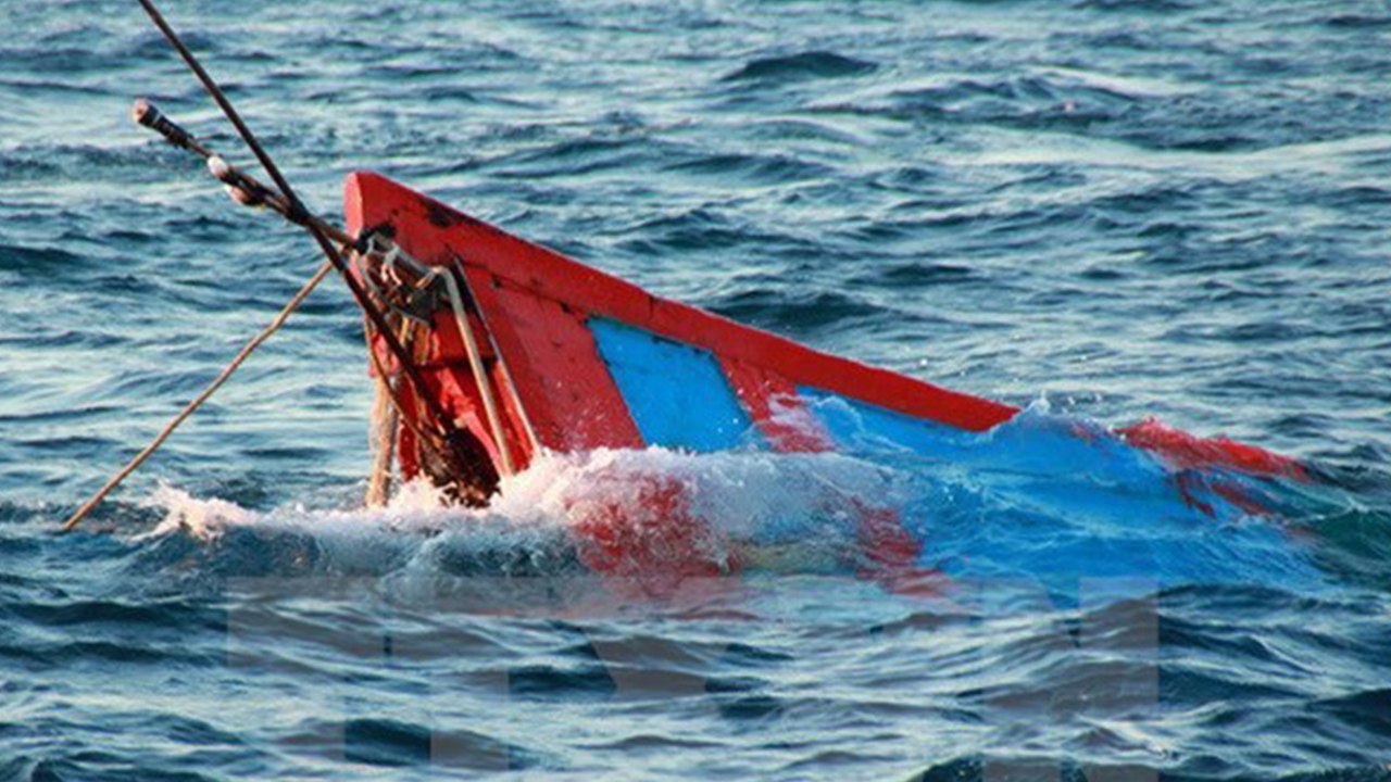 Ứng cứu kịp thời 6 thuyền viên trên tàu cá bị chìm