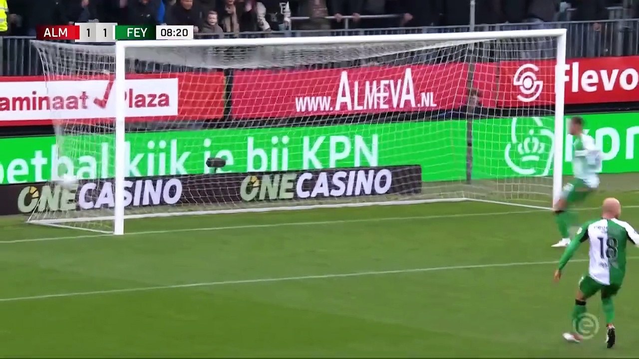 Feyenoord stroll to comfortable win over Almere