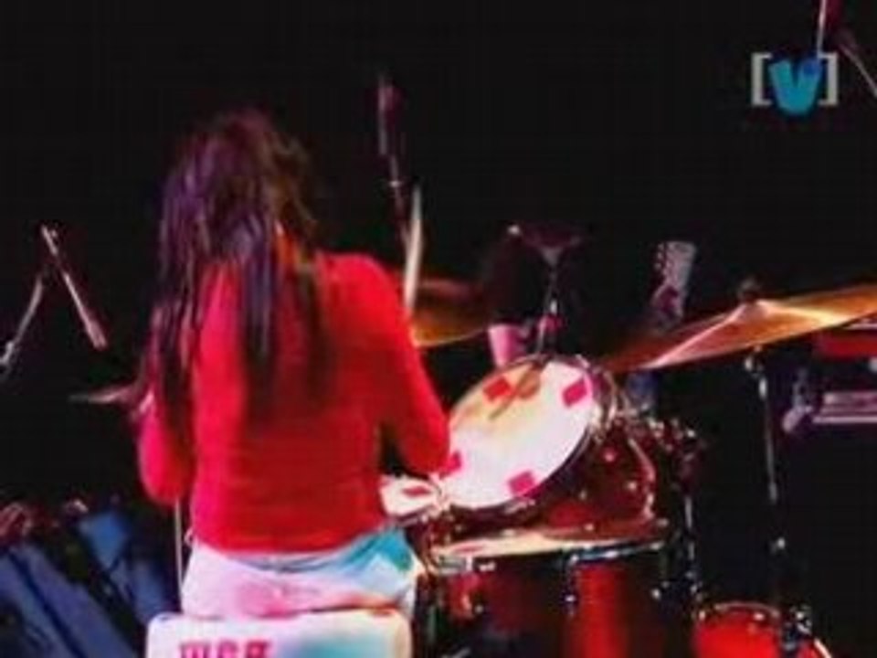 Zzz04-the_white_stripes_-_love_sick_(live_livid_sydney_10-11