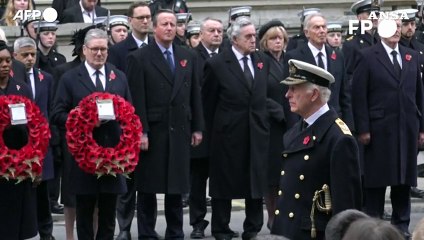 Londra, Kate dal balcone per la cerimonia della Remembrance Sunday