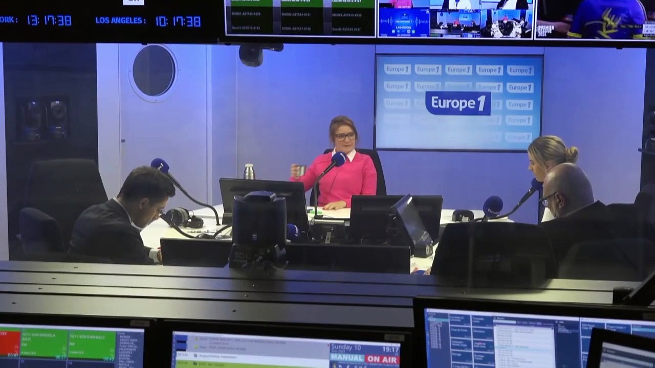 "Il n'y a rien dans ce livre qui laisse sous-entendre qu'il s'agisse d'un livre politique" affirme Sarah Saldmann