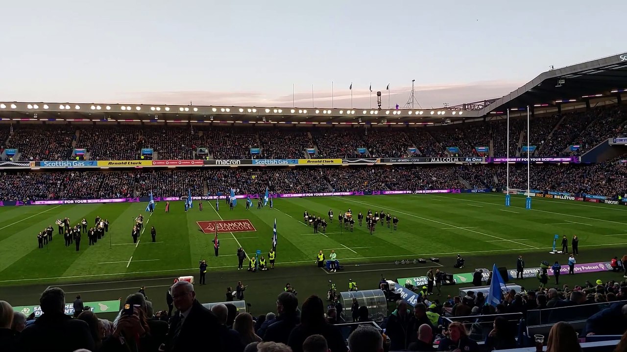 Teams take to field at Murrayfield