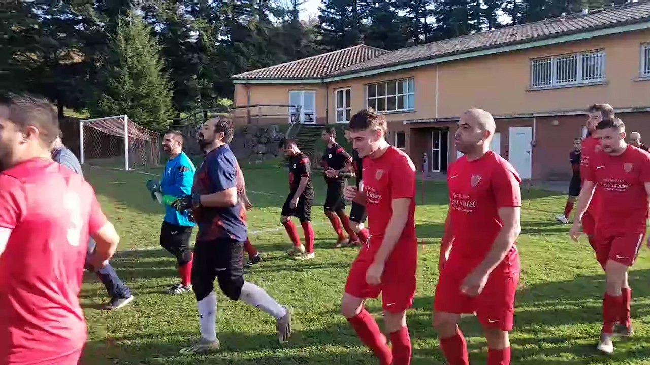 L'ENTRÉE DES JOUEURS AS DU PIC VS LE LARIS DIMANCHE 10 NOVEMBRE 2024