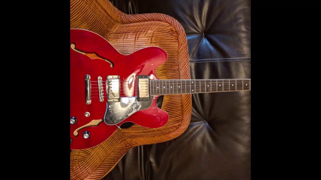 Destruction crunchy guitar play acc. of drums infernal beats