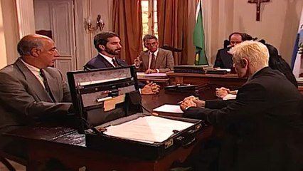 Novela Cara e Coroa (1995) - Vivi nega acordo e não se separa de Miguel