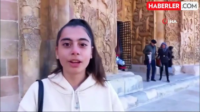 Erzincanlı Öğrenciler Divriği Ulu Cami ve Şifahanesini Ziyaret Etti