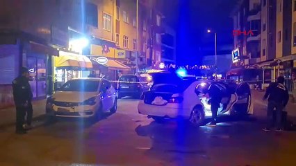 İstanbul- Sancaktepe'de iş yerini kurşunladılar; kaçtıkları otomobille 2 araca çarptılar