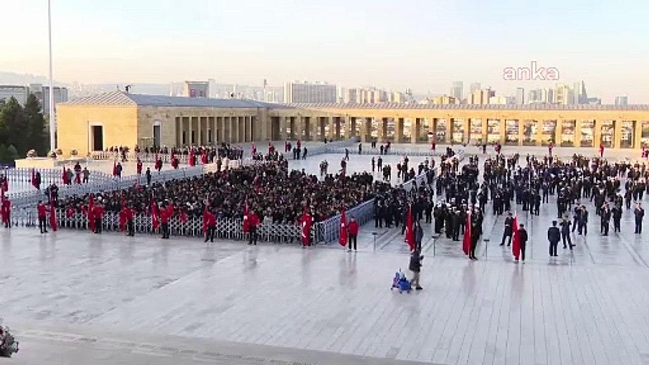 10 Kasım'da Anıtkabir'de Erdoğan sloganları attılar!