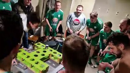 La joie du vestiaire . Bravo à tous .