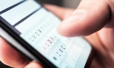 محادثات الواتساب باتت دليلاً لإثبات مسألة الديون المادية