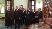 Atatürk’e hediye edilen antika dolabı gören Erdoğan: Interesting