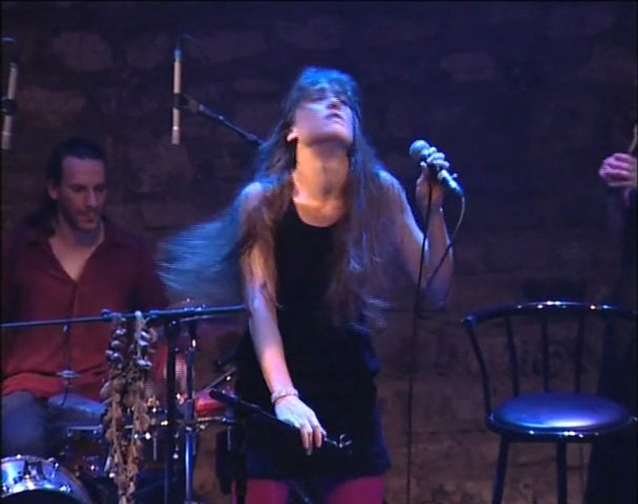 Live : Bela Lugosi's Dead (cover by Phoebe killdeer and Nouvelle Vague)