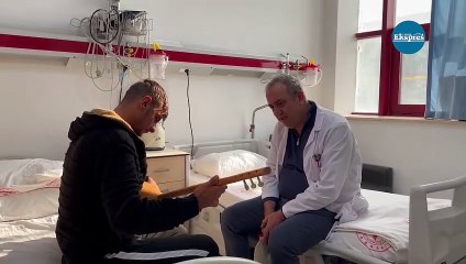 Diyarbakırlı gençten sazlı jest: Böbrek nakli oldu, doktoruna saz çaldı