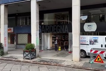 Furto a Sassari: vetrina spaccata del negozio Apple