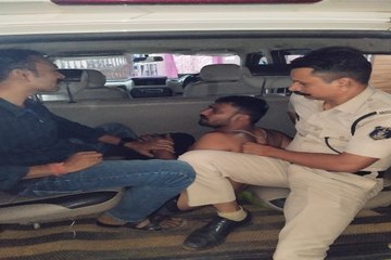 पुलिस पर कट्टा चलाया