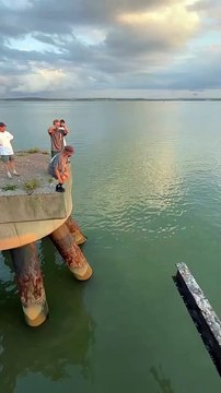 We will update here in the future, please pay attention@jenniferwbowen7978 Brave Parkour Man #foryou #fyp #Parkour #parkourlife #sports #roofvoid #roof #gopro #stoll #freerun #freerunning #jump #sideflip #mental #water #ohmygod #fail #viralvideos