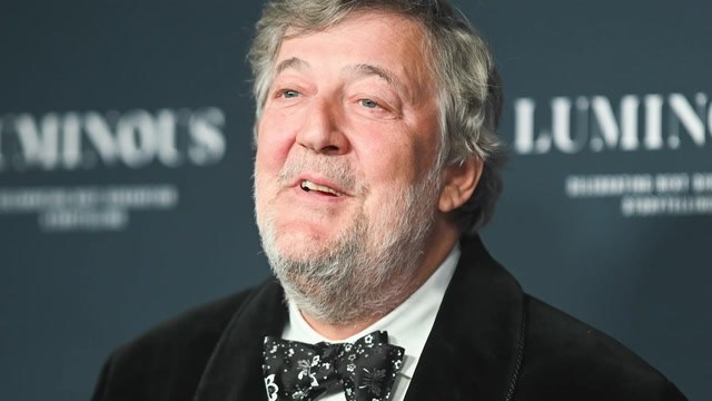 Stephen Fry and Chrissie Hynde sign letter protesting 5G Tube adverts