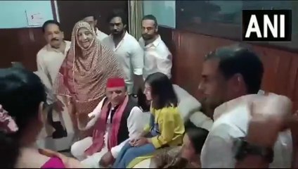 समाजवादी पार्टी प्रमुख अखिलेश यादव ने रामपुर में आजम खान के परिजनों से मुलाकात की